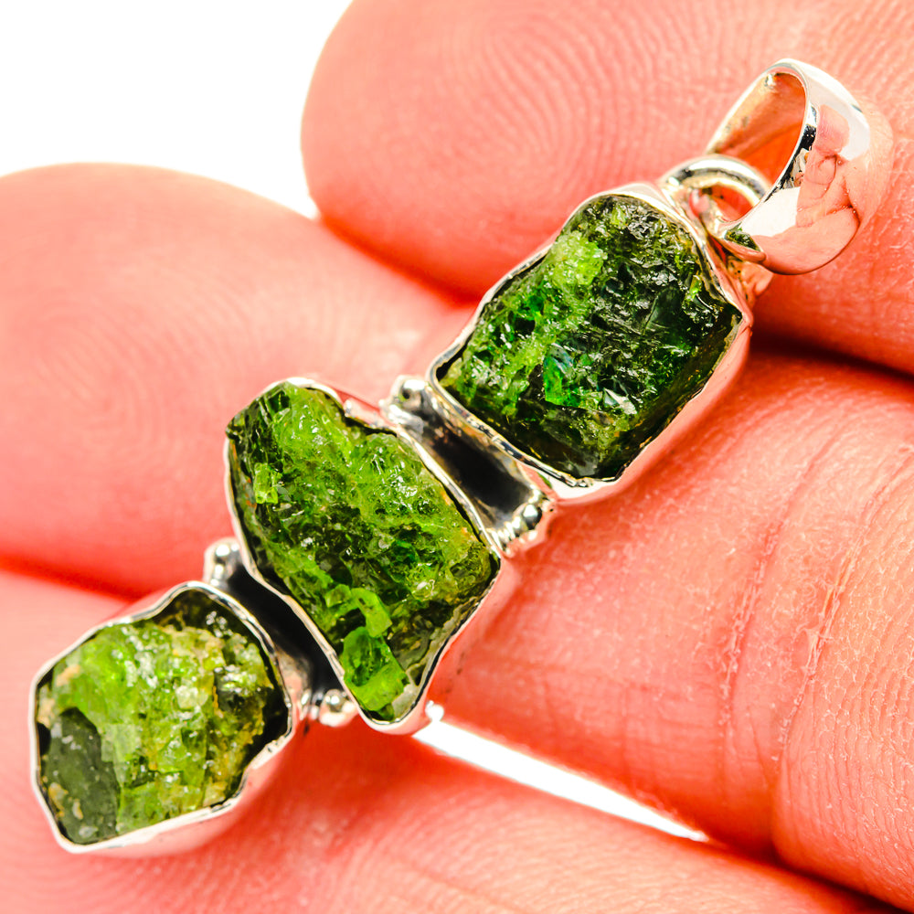 Chrome Diopside Pendants handcrafted by Anasilvercos - PD31235