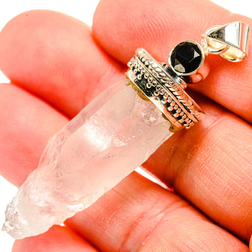 White Quartz Pendants handcrafted by Anasilvercos - PD31342