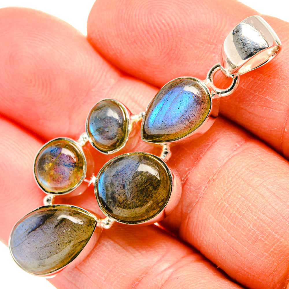 Labradorite Pendants handcrafted by Anasilvercos - PD31353