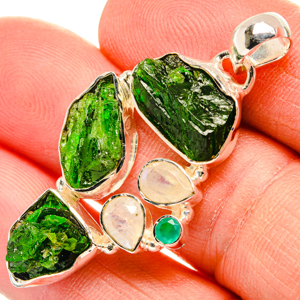 Chrome Diopside Pendants handcrafted by Anasilvercos - PD31356