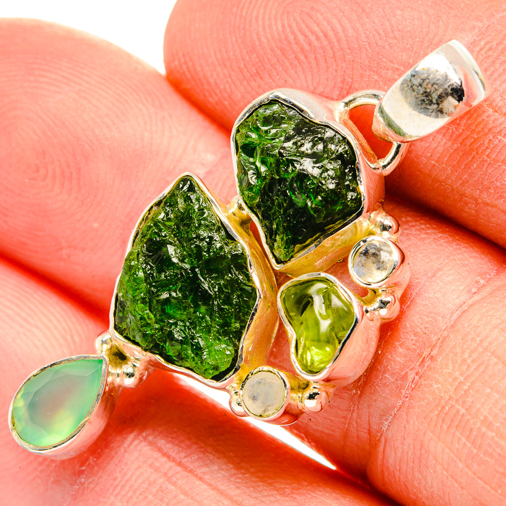 Chrome Diopside Pendants handcrafted by Anasilvercos - PD31388