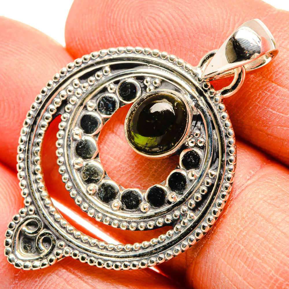 Labradorite Pendants handcrafted by Anasilvercos - PD31418