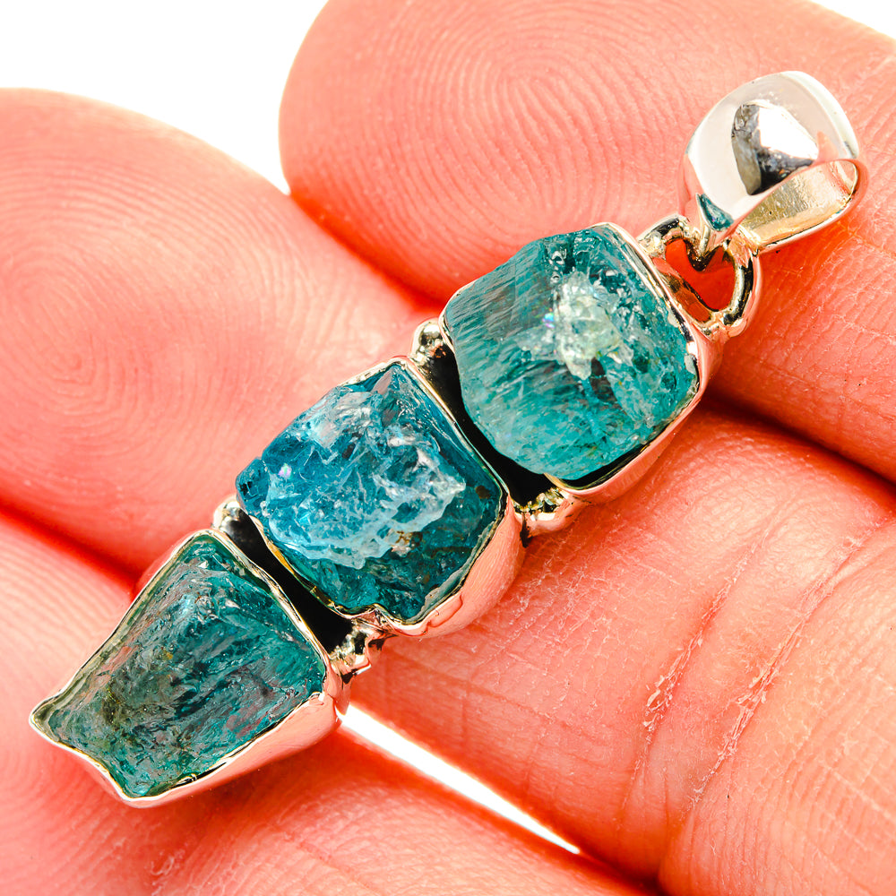 Labradorite Pendants handcrafted by Anasilvercos - PD31587