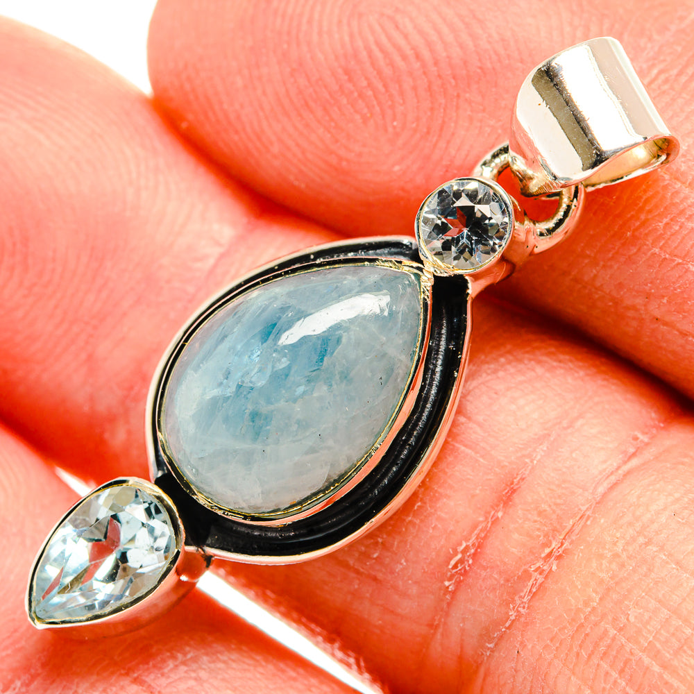 Labradorite Pendants handcrafted by Anasilvercos - PD31596