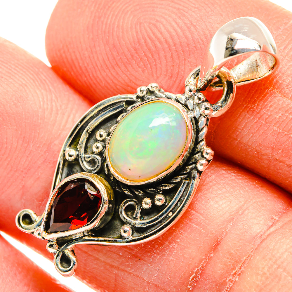 Labradorite Pendants handcrafted by Anasilvercos - PD31601