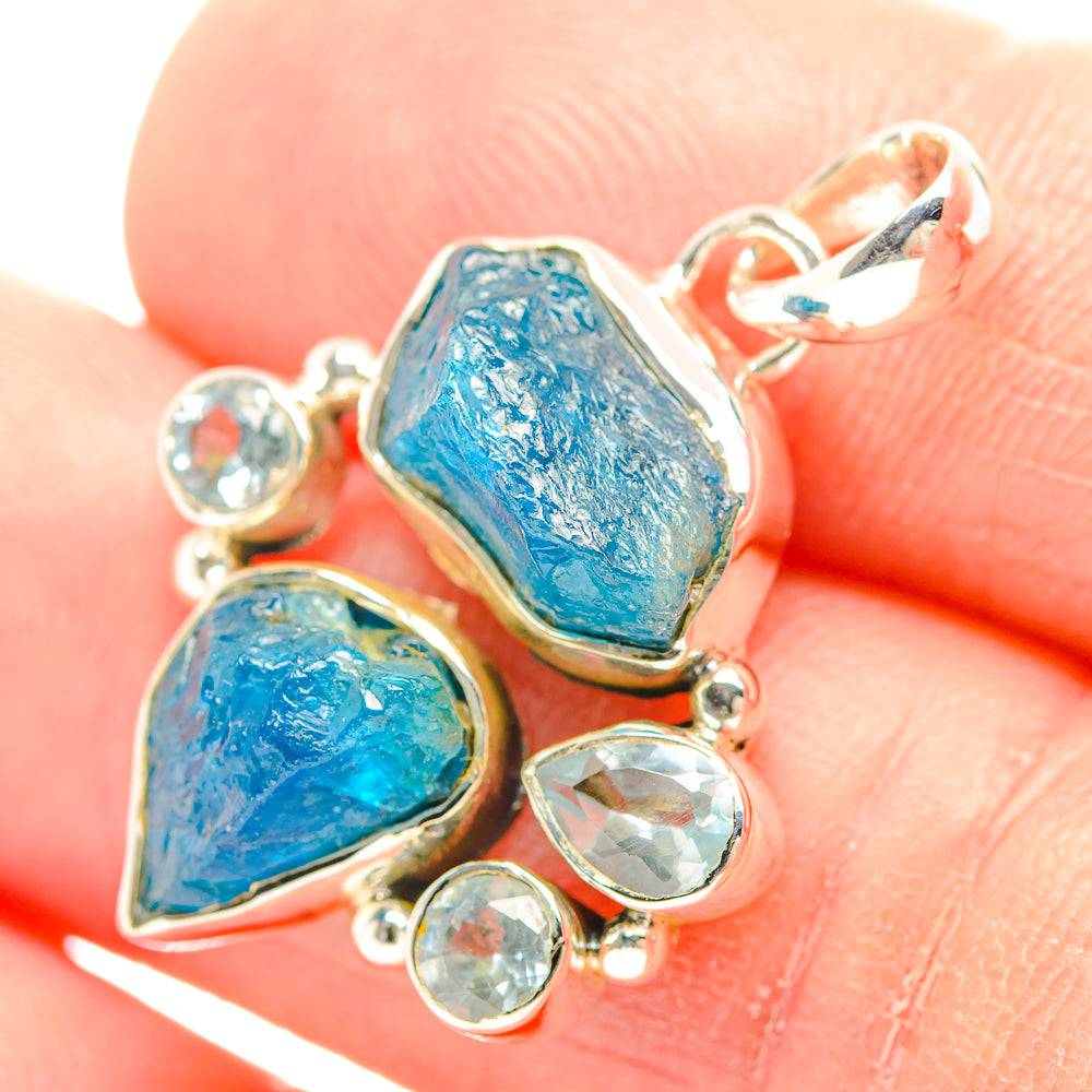 Apatite Pendants handcrafted by Anasilvercos - PD31890