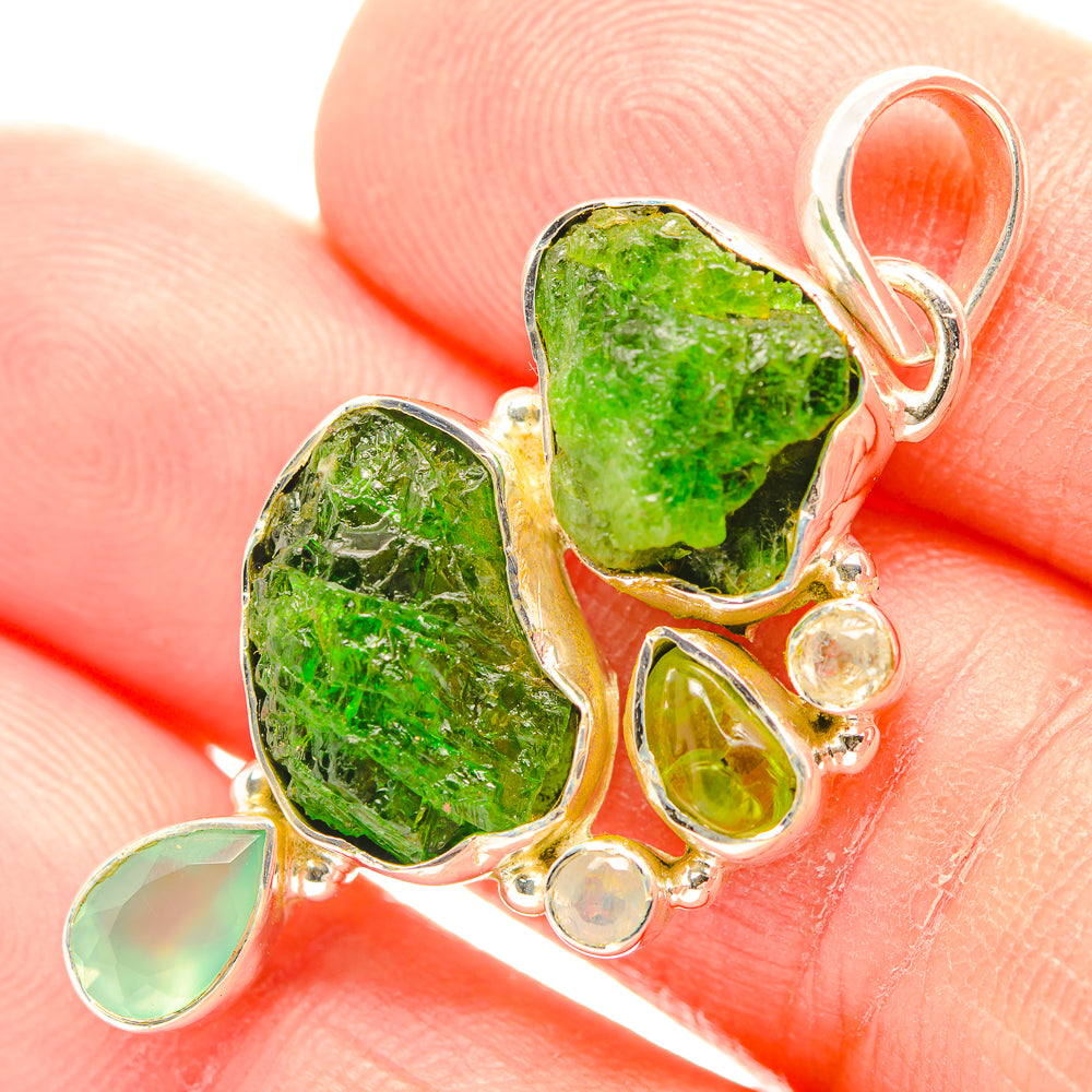 Chrome Diopside Pendants handcrafted by Anasilvercos - PD31892