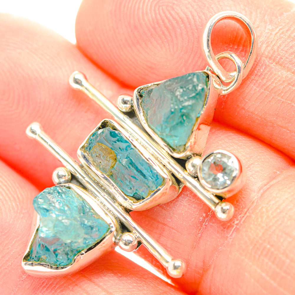 Apatite Pendants handcrafted by Anasilvercos - PD31894