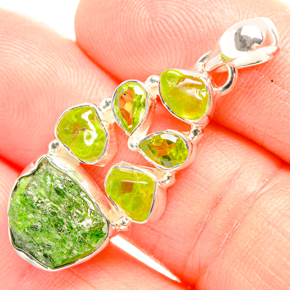 Chrome Diopside Pendants handcrafted by Anasilvercos - PD32139
