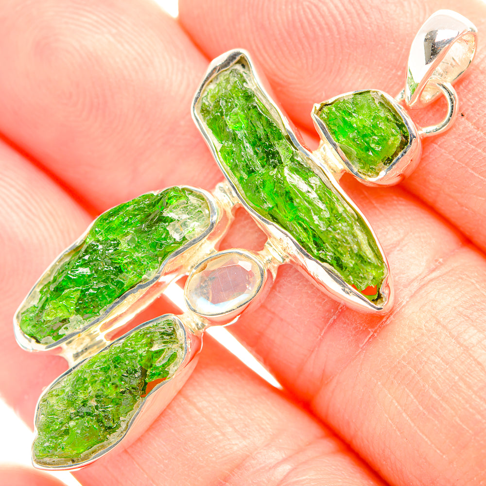 Chrome Diopside Pendants handcrafted by Anasilvercos - PD32144
