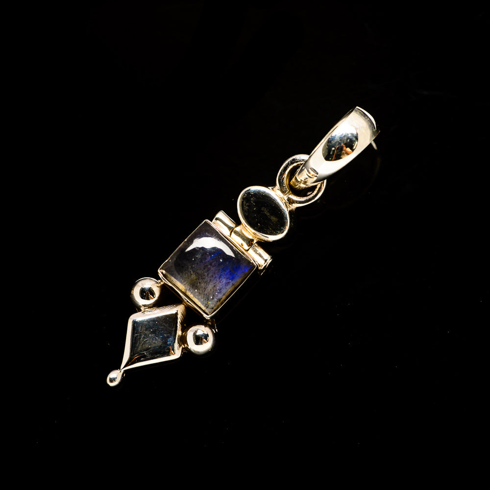 Labradorite Pendants handcrafted by Anasilvercos - PD731496