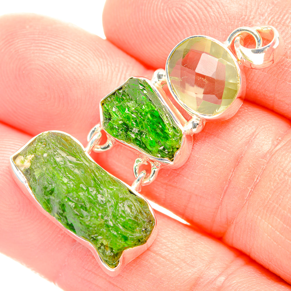 Chrome Diopside Pendants handcrafted by Anasilvercos - PD32157