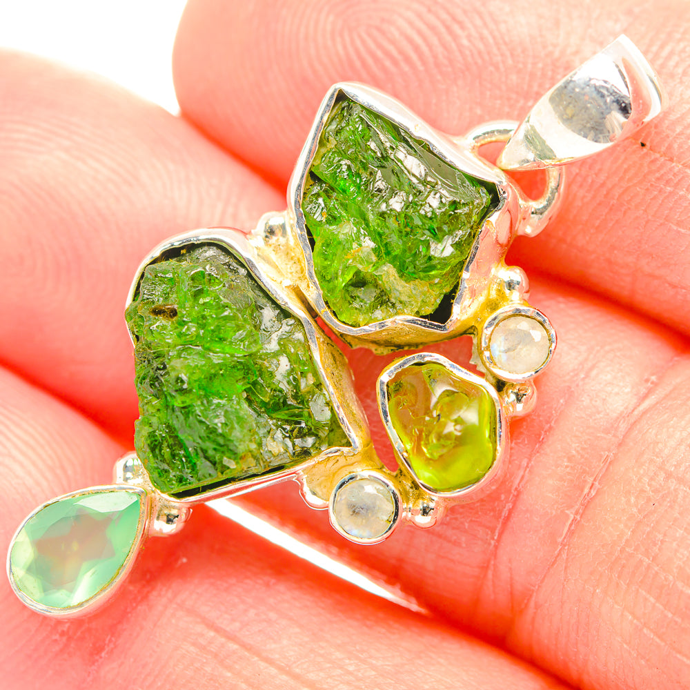 Chrome Diopside Pendants handcrafted by Anasilvercos - PD32171