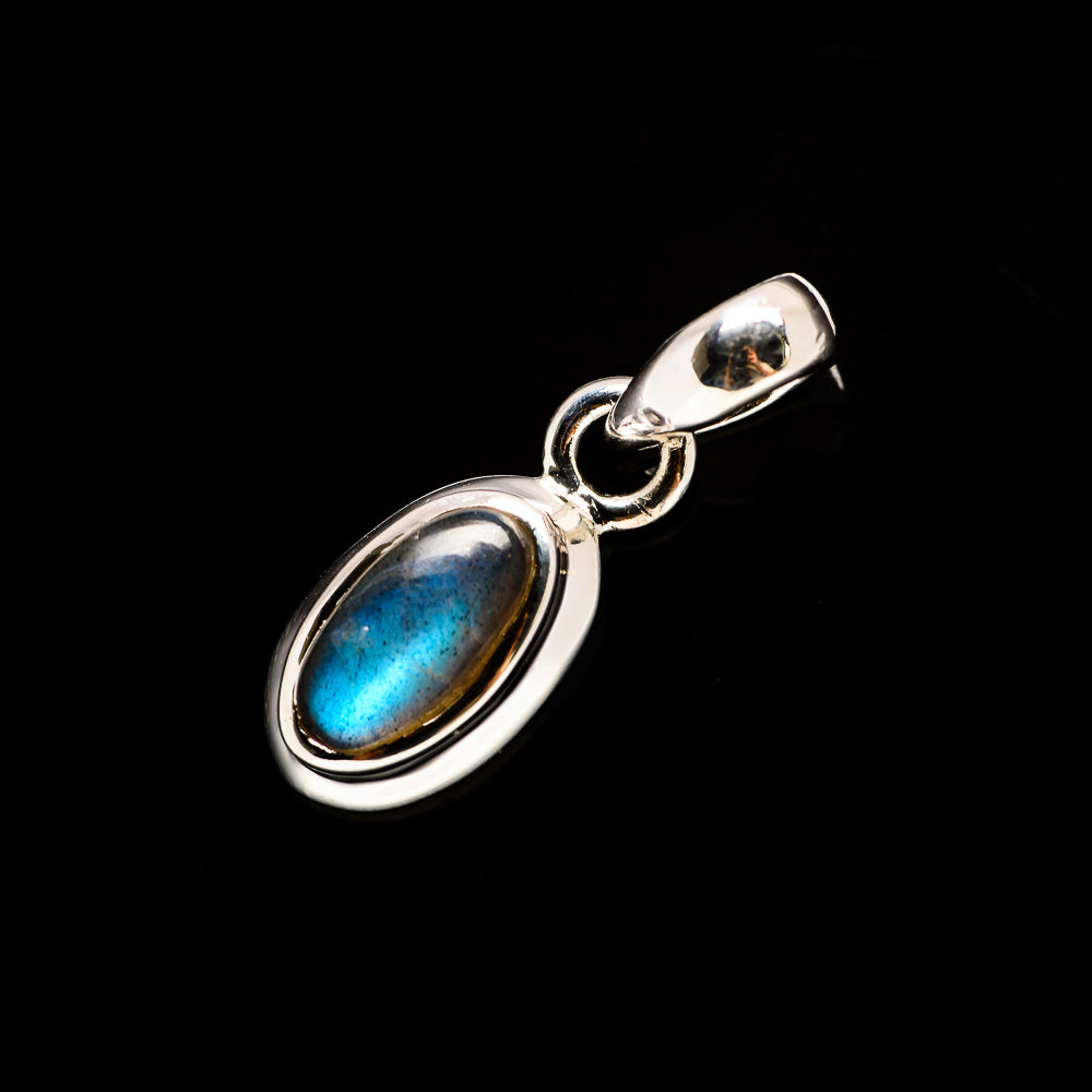 Labradorite Pendants handcrafted by Anasilvercos - PD731724