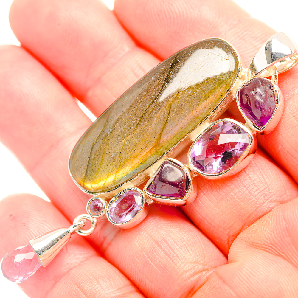 Labradorite Pendants handcrafted by Anasilvercos - PD32237