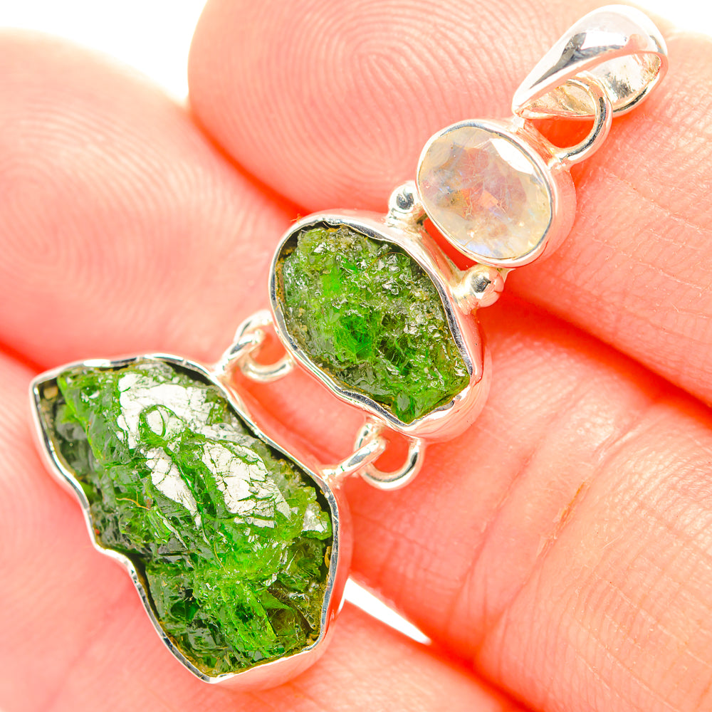 Chrome Diopside Pendants handcrafted by Anasilvercos - PD32310