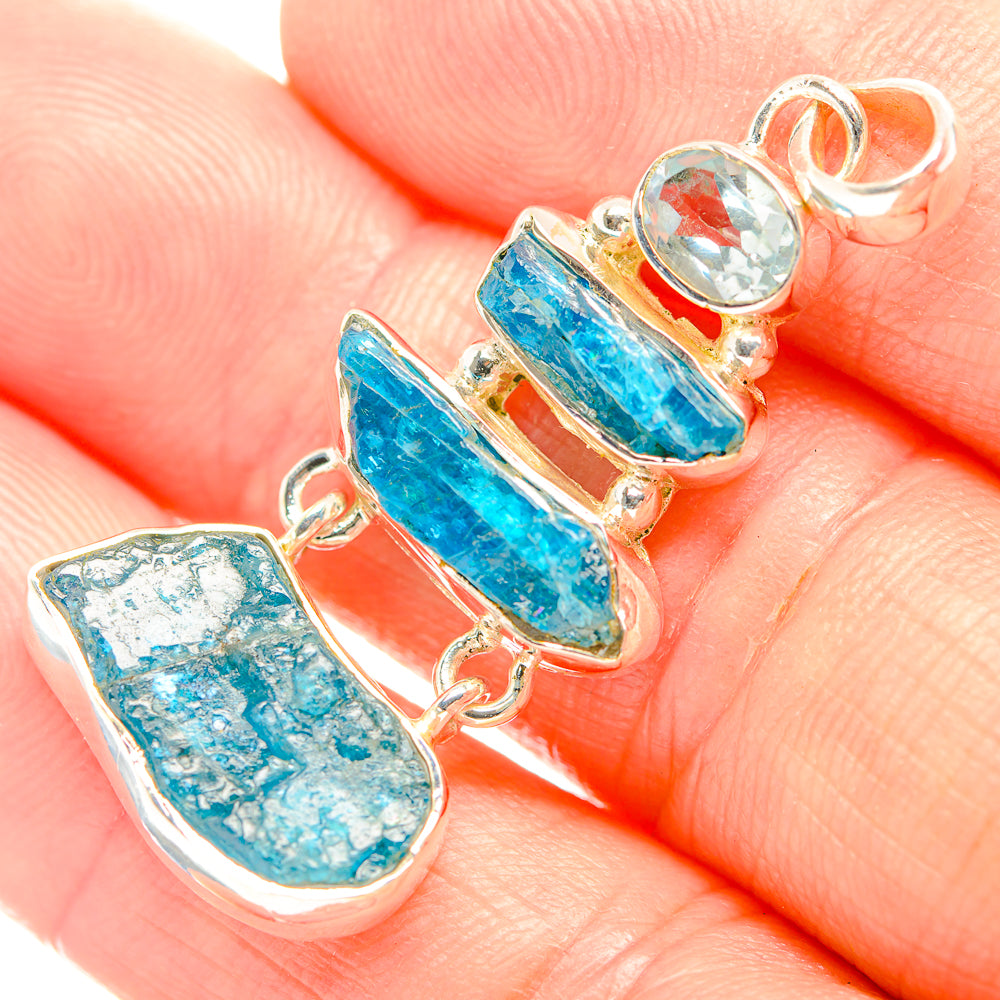 Apatite Pendants handcrafted by Anasilvercos - PD32331