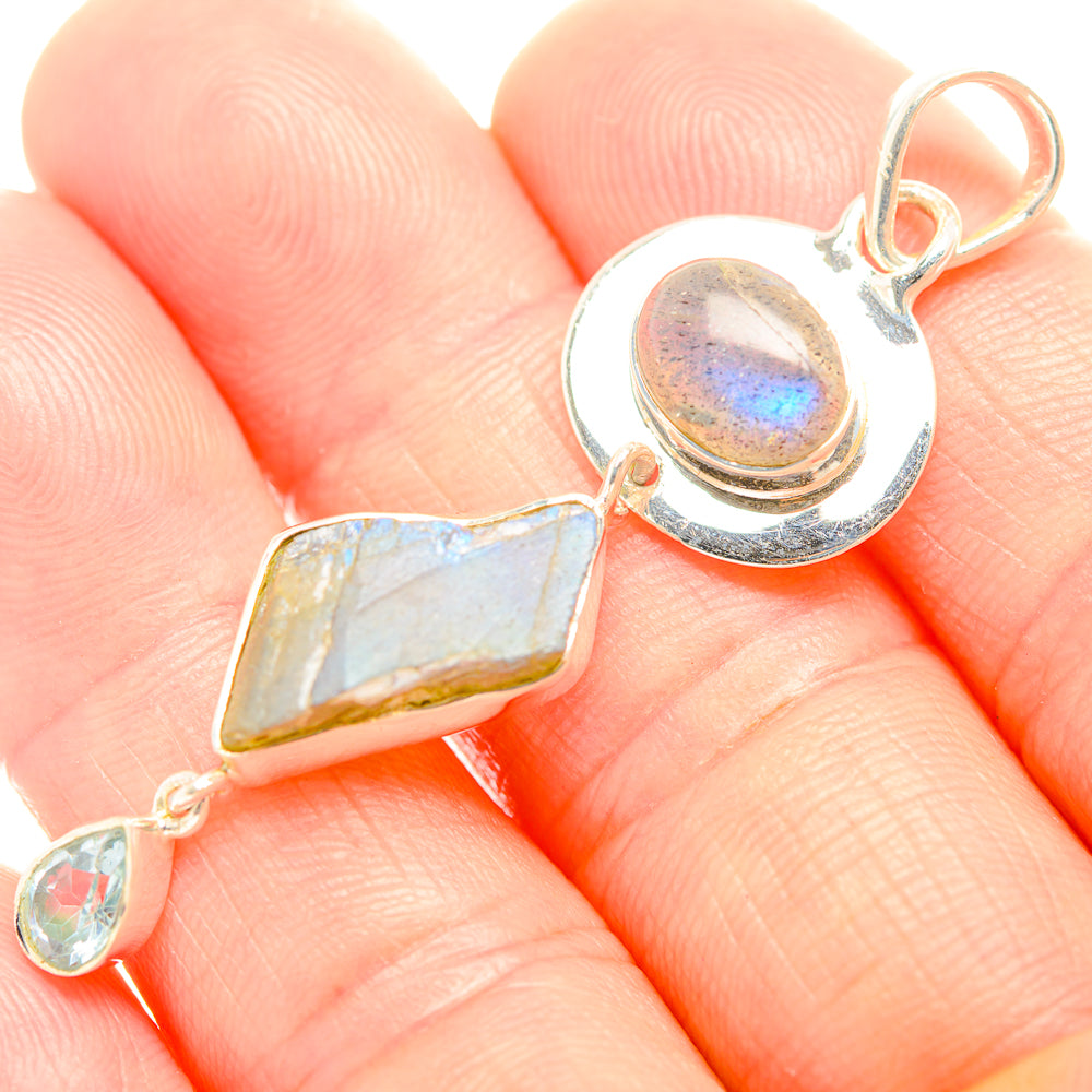 Labradorite Pendants handcrafted by Anasilvercos - PD32354