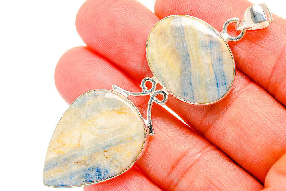 Blue Scheelite Pendants handcrafted by Anasilvercos - PD33537