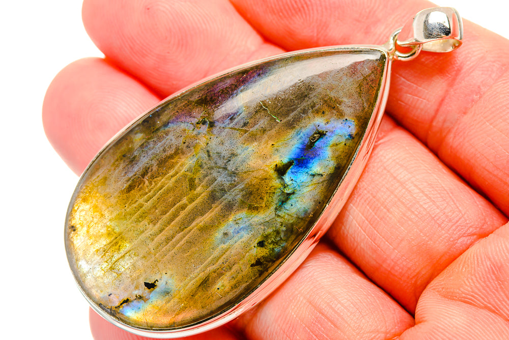 Labradorite Pendants handcrafted by Anasilvercos - PD33608