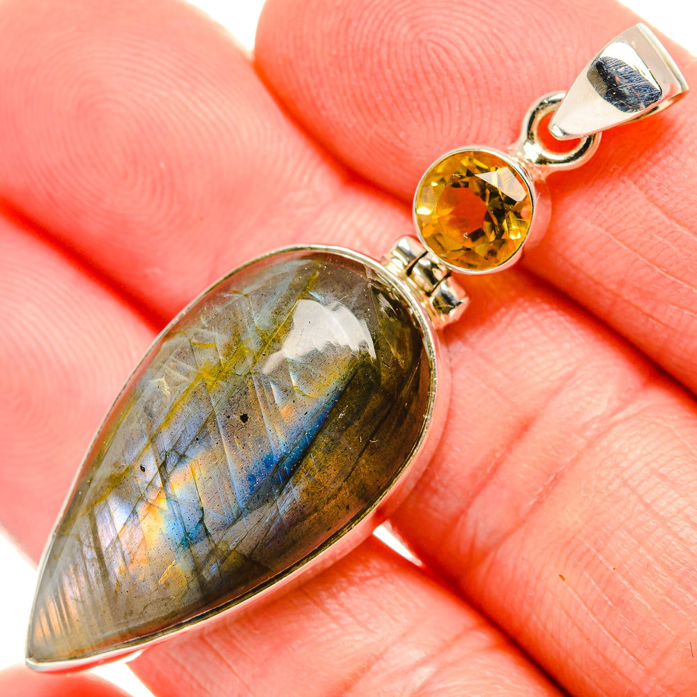 Labradorite Pendants handcrafted by Anasilvercos - PD33693