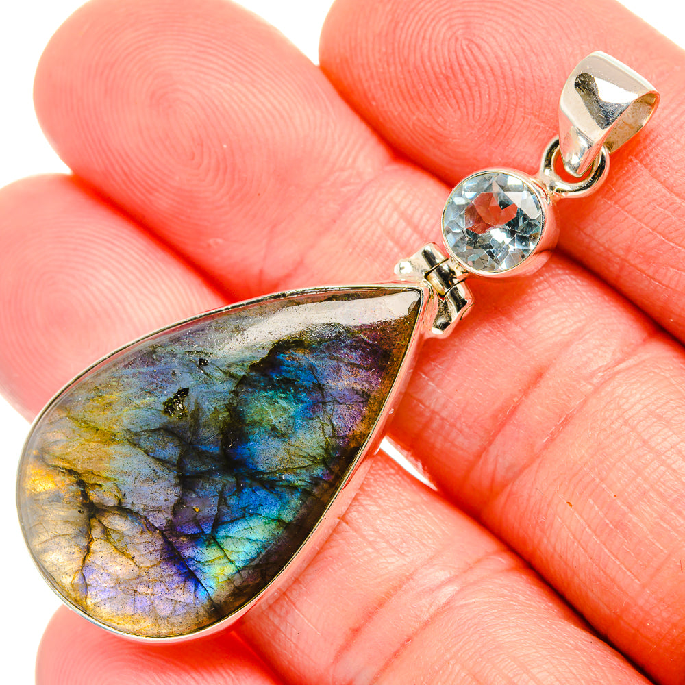 Labradorite Pendants handcrafted by Anasilvercos - PD33697