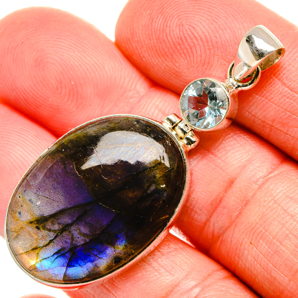 Labradorite Pendants handcrafted by Anasilvercos - PD33702
