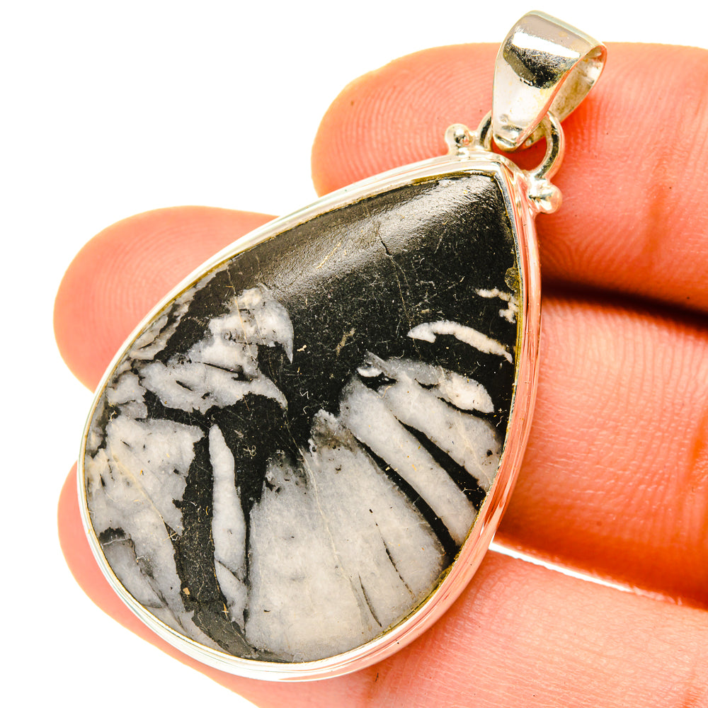 Chrysanthemum Stone Pendants handcrafted by Anasilvercos - PD3377