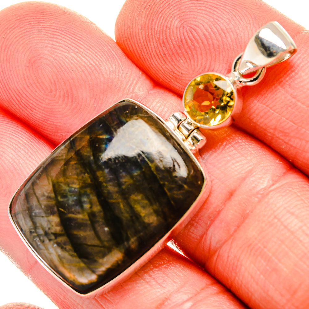 Labradorite Pendants handcrafted by Anasilvercos - PD33933