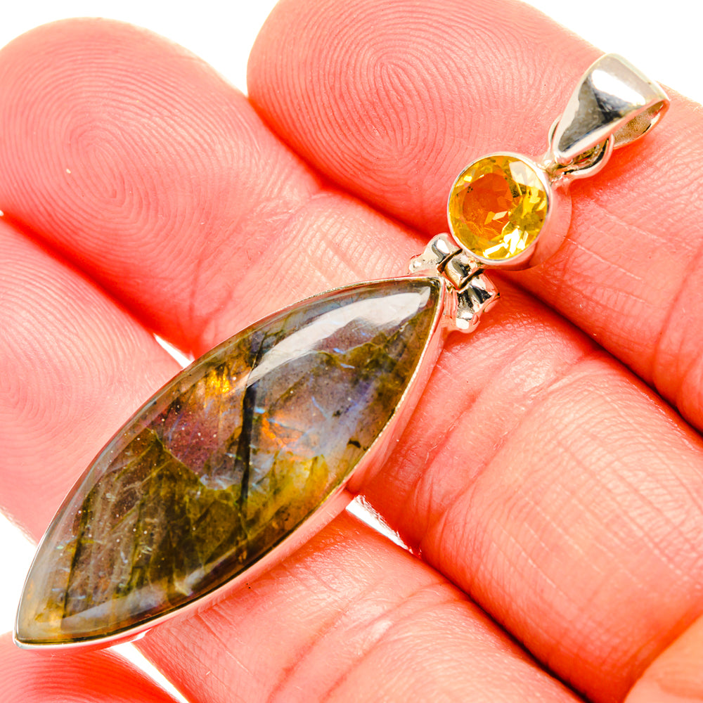 Labradorite Pendants handcrafted by Anasilvercos - PD33935