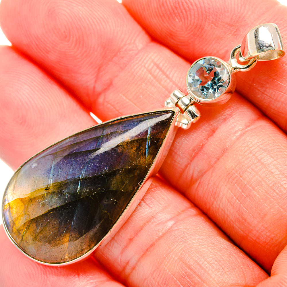 Labradorite Pendants handcrafted by Anasilvercos - PD33939