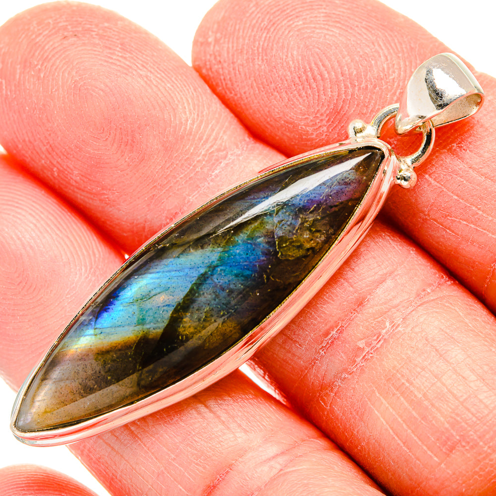 Labradorite Pendants handcrafted by Anasilvercos - PD34067