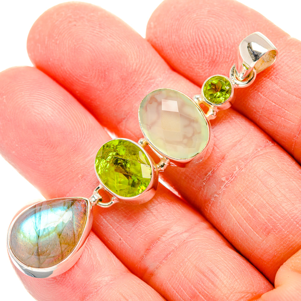 Labradorite Pendants handcrafted by Anasilvercos - PD34073