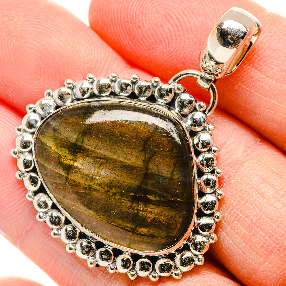 Labradorite Pendants handcrafted by Anasilvercos - PD34107