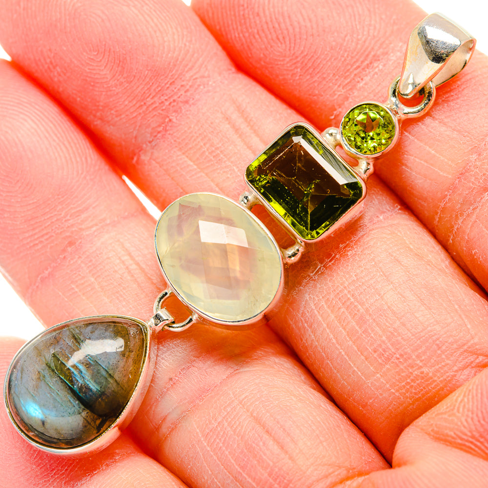 Labradorite Pendants handcrafted by Anasilvercos - PD34131