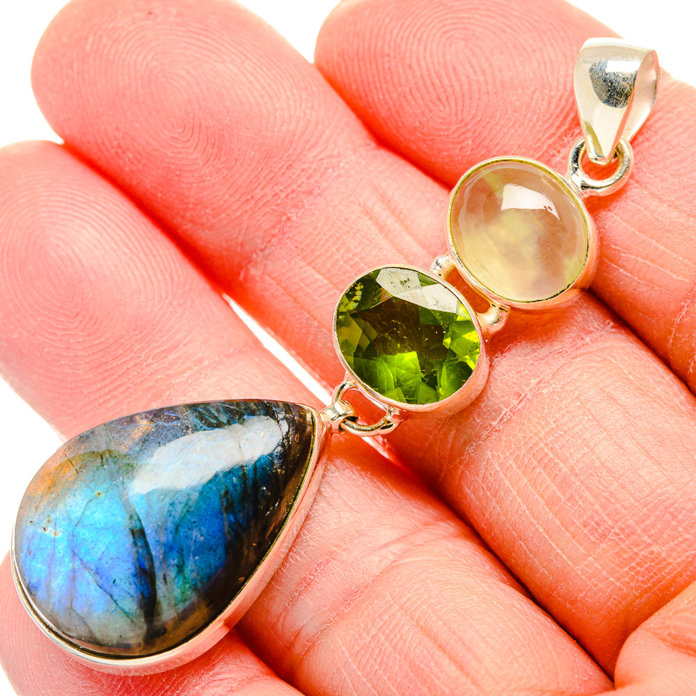 Labradorite Pendants handcrafted by Anasilvercos - PD34134