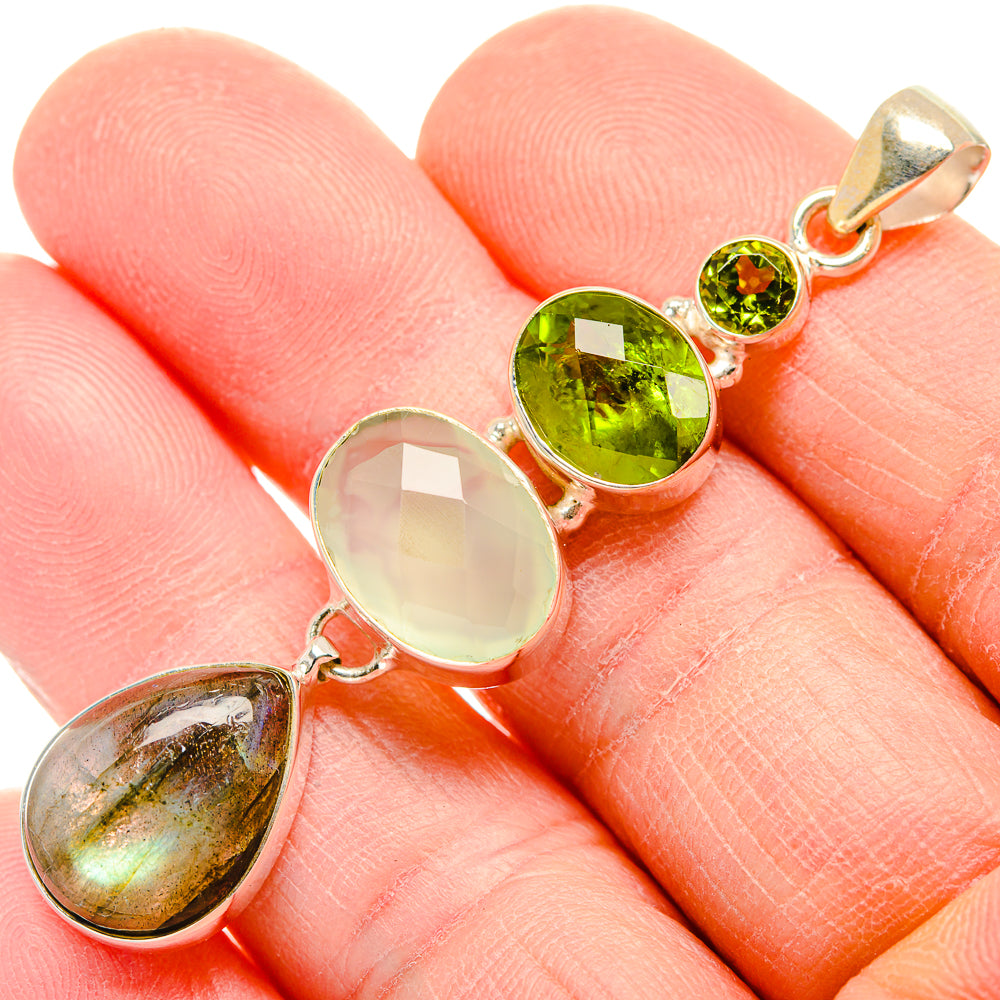 Labradorite Pendants handcrafted by Anasilvercos - PD34139