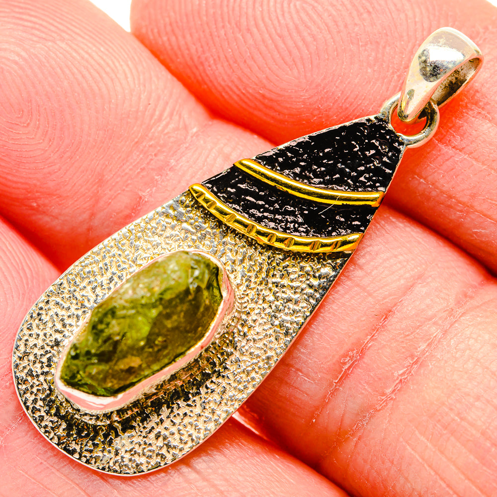 Peridot Pendants handcrafted by Anasilvercos - PD34211