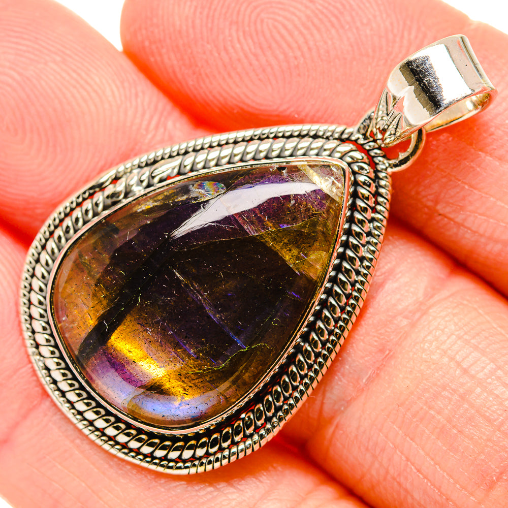 Labradorite Pendants handcrafted by Anasilvercos - PD34227