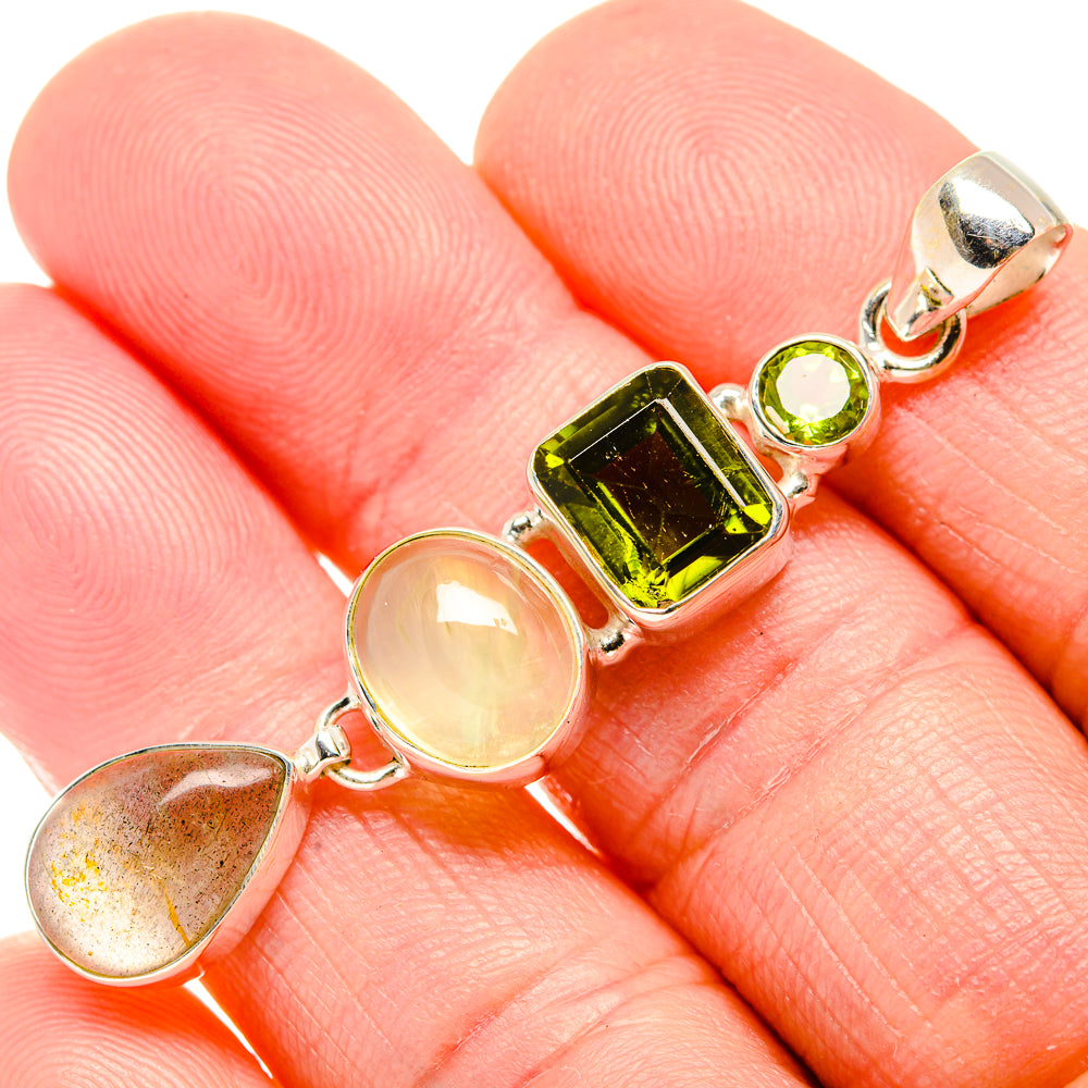 Labradorite Pendants handcrafted by Anasilvercos - PD34232