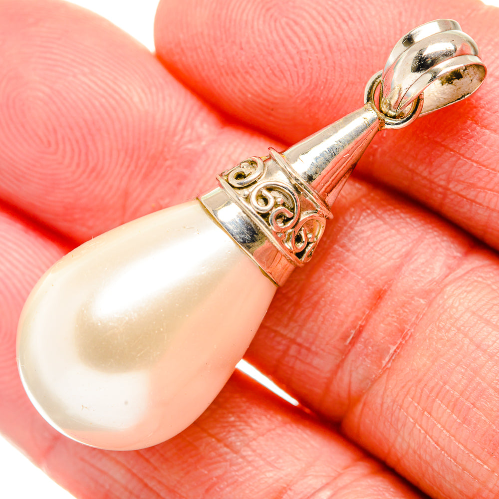 Cultured Pearl Pendants handcrafted by Anasilvercos - PD34296