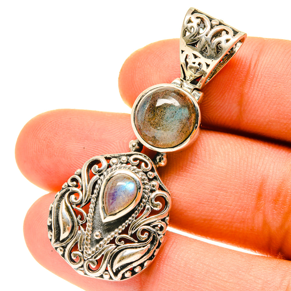 Labradorite Pendants handcrafted by Anasilvercos - PD3435