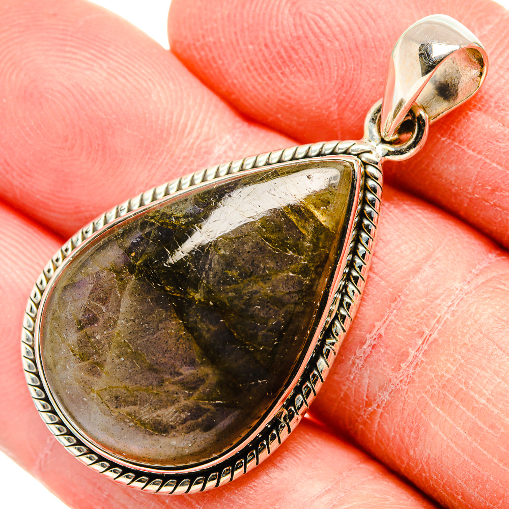 Labradorite Pendants handcrafted by Anasilvercos - PD34475