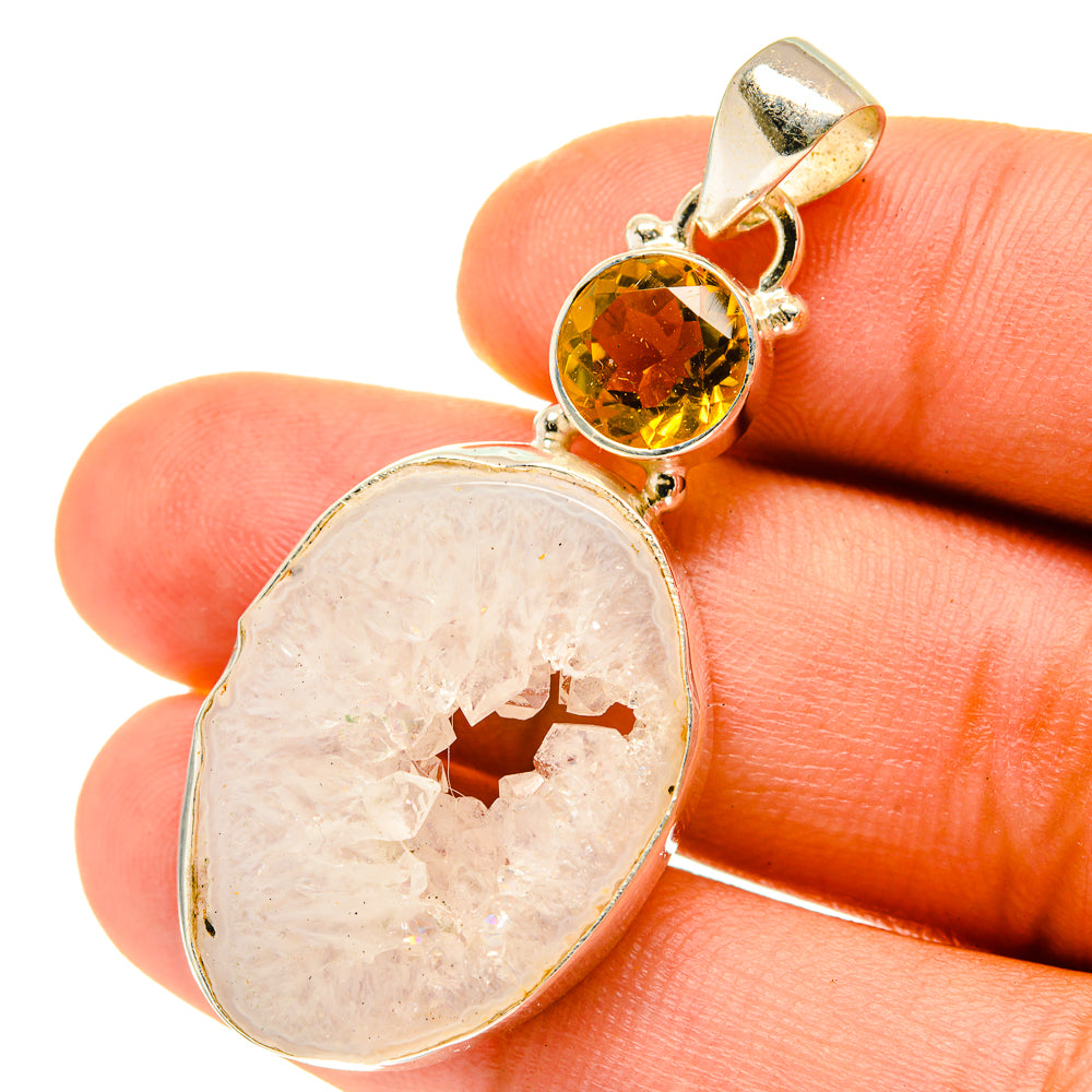 White Geode Slice Pendants handcrafted by Anasilvercos - PD3455