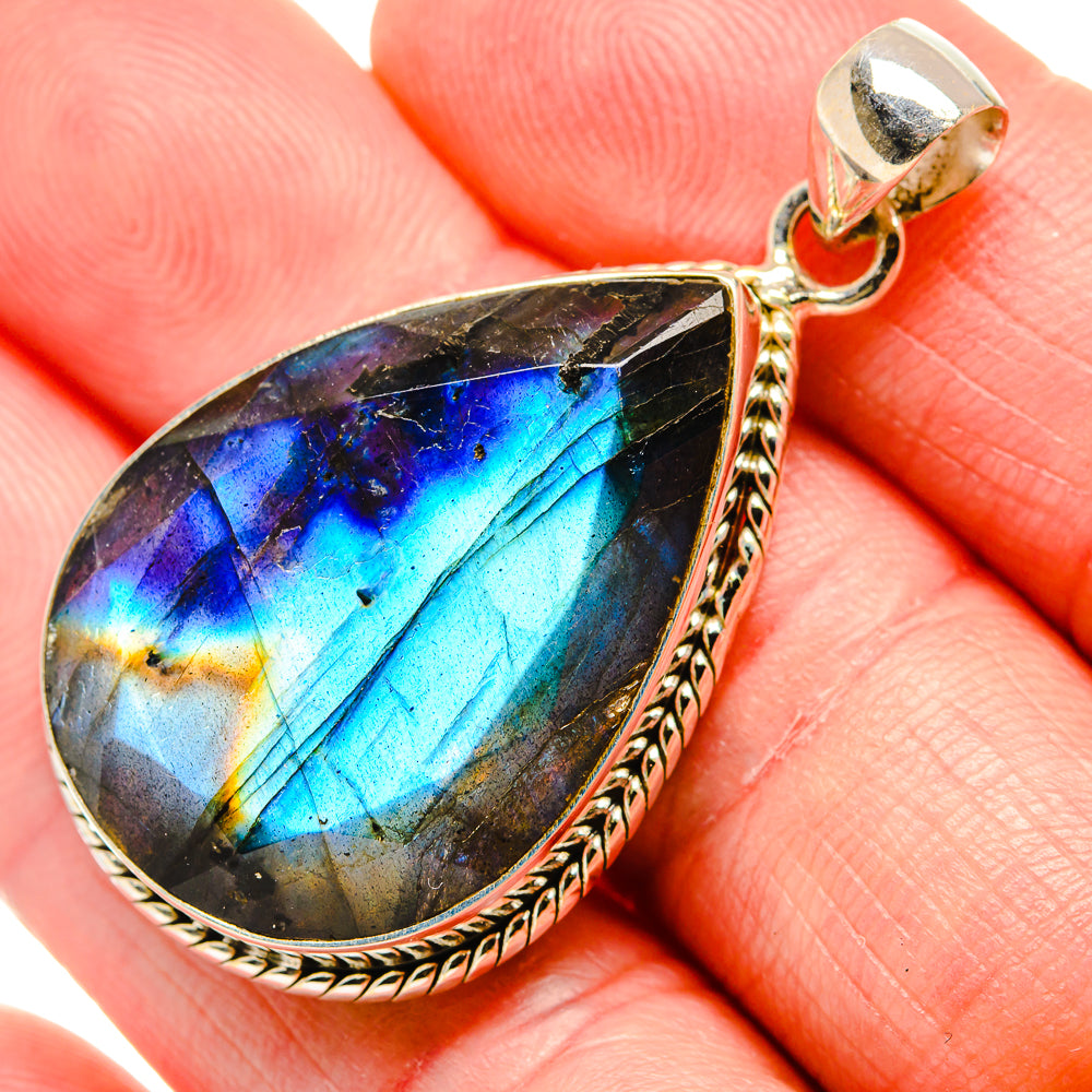 Labradorite Pendants handcrafted by Anasilvercos - PD34657