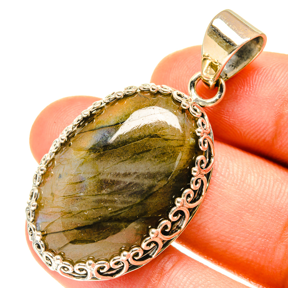 Labradorite Pendants handcrafted by Anasilvercos - PD3500