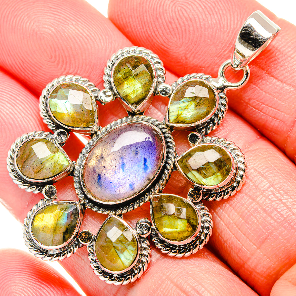 Labradorite Pendants handcrafted by Anasilvercos - PD35000