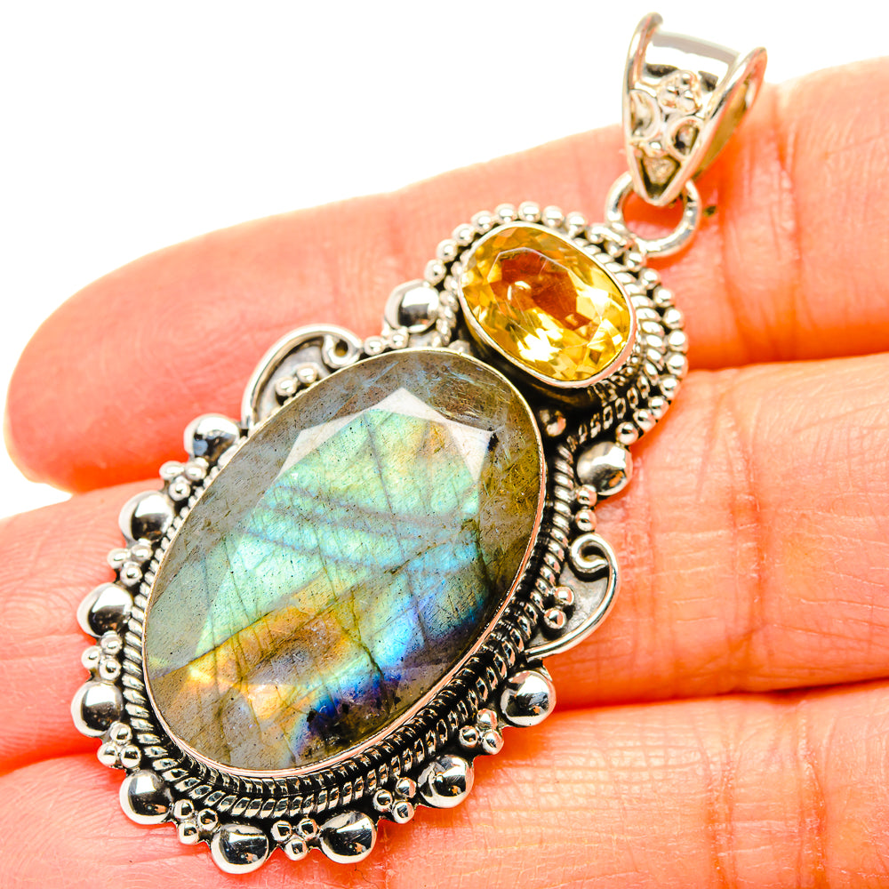 Labradorite Pendants handcrafted by Anasilvercos - PD35138