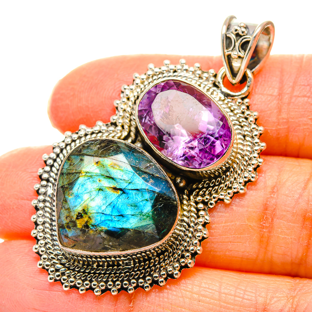 Labradorite Pendants handcrafted by Anasilvercos - PD35141