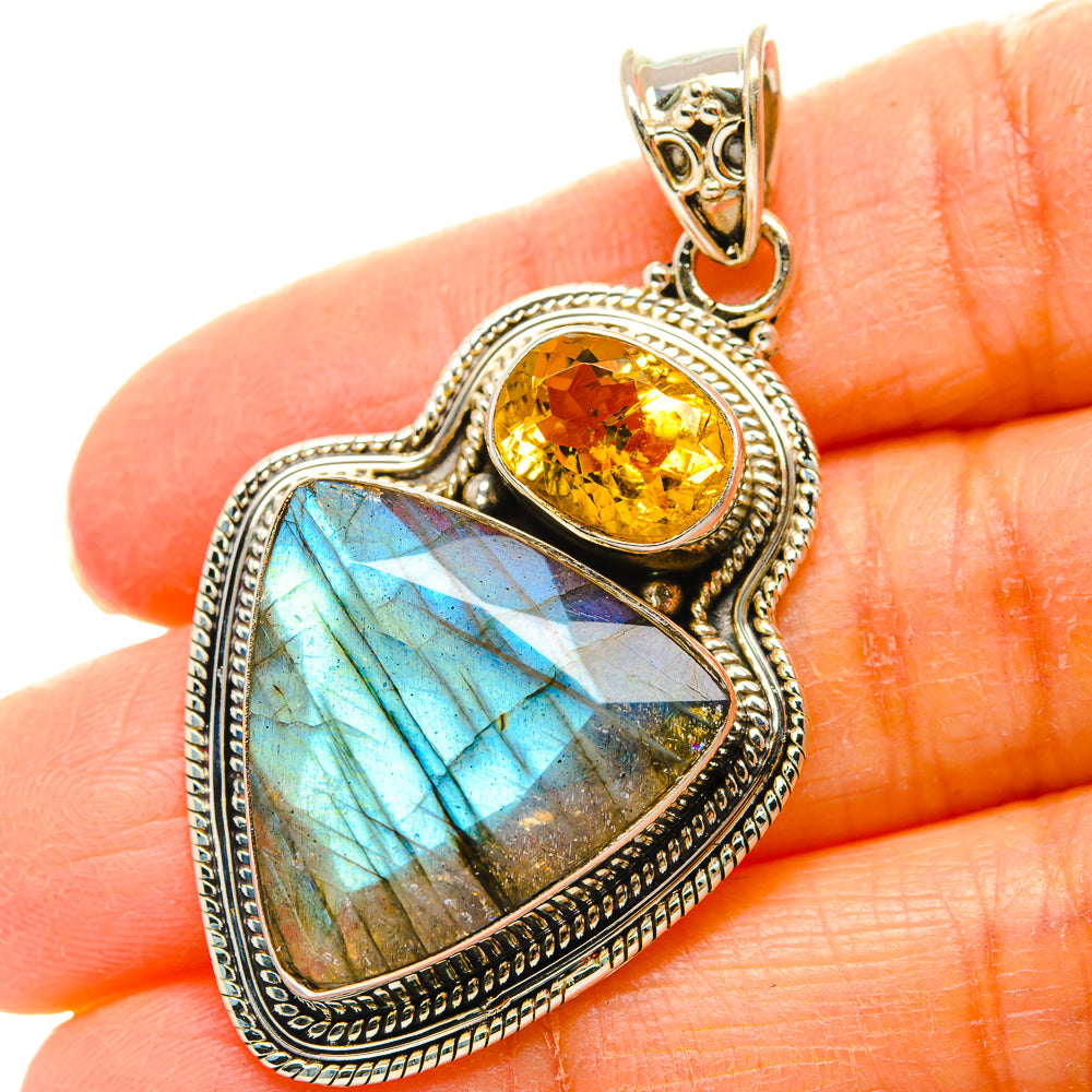 Labradorite Pendants handcrafted by Anasilvercos - PD35156